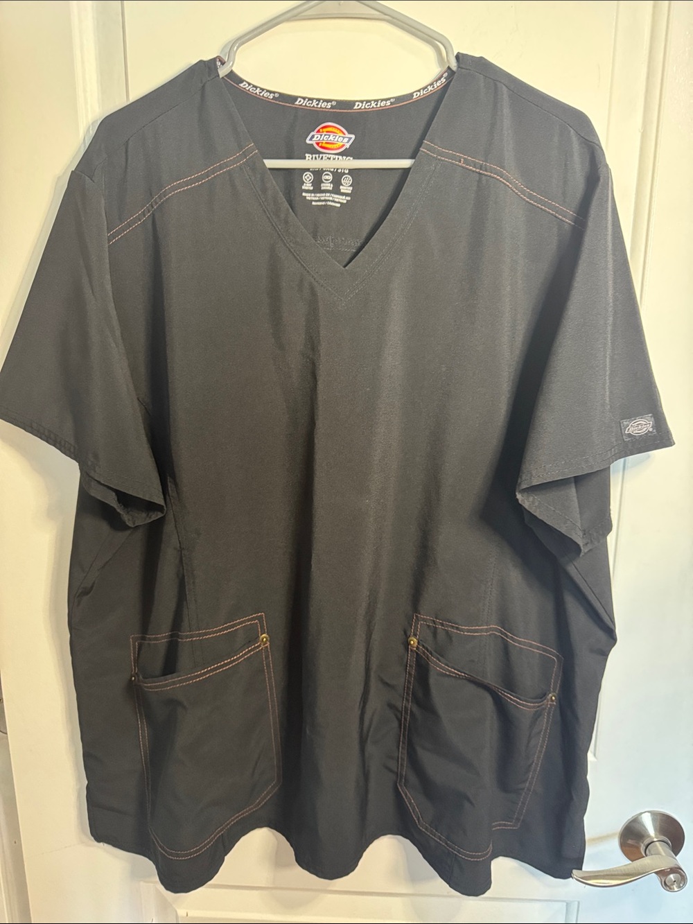 Dickies Riveting Womens Black V-Neck Work Scrub Top